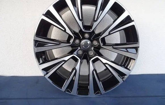 Volvo XC90 R20 alloy rim 32358565