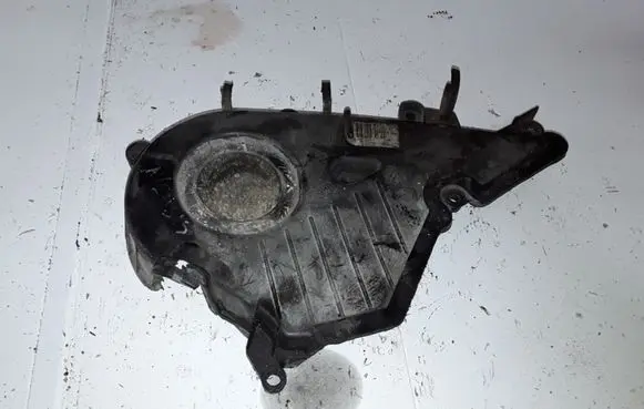 Toyota Avensis Verso Timing belt guard (cover) 9095001357A