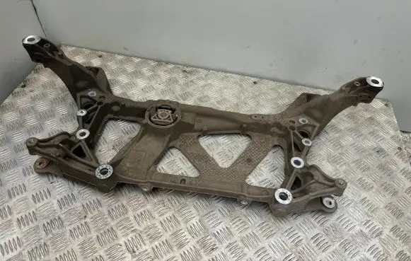 Volkswagen PASSAT B8 Front subframe 3Q0199369E