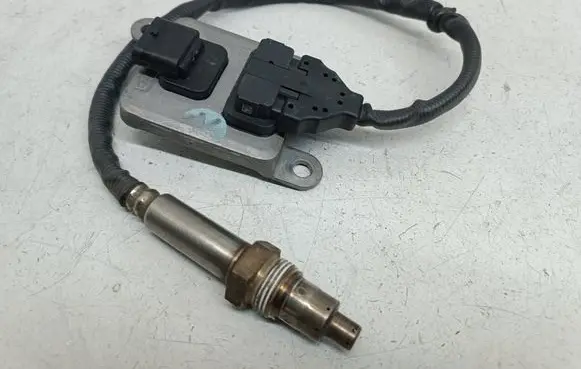 Mercedes-Benz Sprinter W906 Lambda probe sensor A0009059603 5WK96681E 0009059603