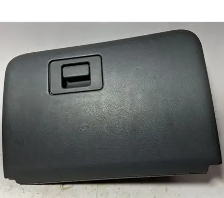Ford Explorer Glove box lid/cover F87X1006015AE 44ZG2381
