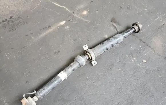 Jeep Grand Cherokee Rear driveshaft/prop shaft P52123997AA IMPRK1592410