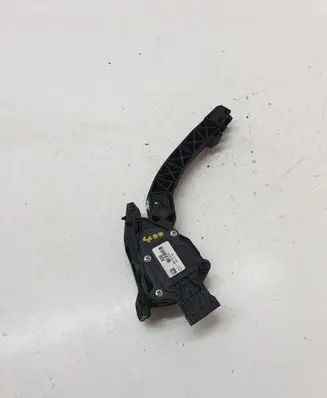 Hyundai Santa Fe Accelerator throttle pedal