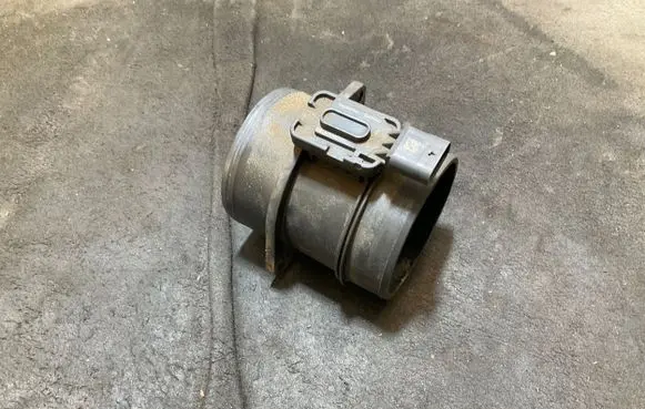 Mercedes-Benz Sprinter W906 Mass air flow meter A6519050500