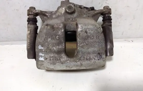 Volkswagen PASSAT B8 Front brake caliper