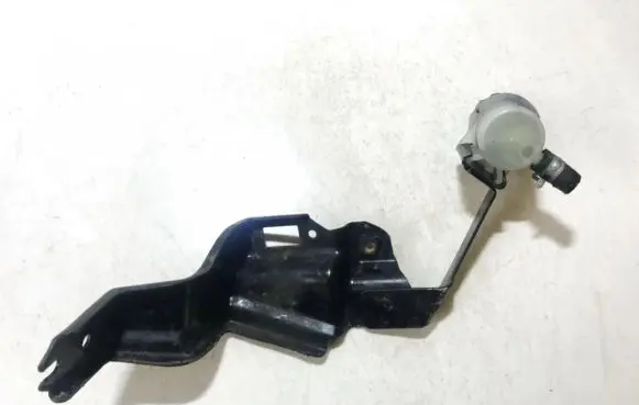 Brake fluid reservoir