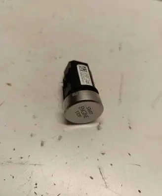 Volkswagen Touareg II Engine start stop button switch 7P1905217B 10106334