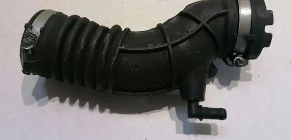 Renault Fluence Air intake duct part 8201011647