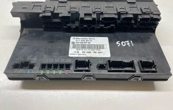 Mercedes-Benz E W211 SAM control unit 2115456901 A2115456901
