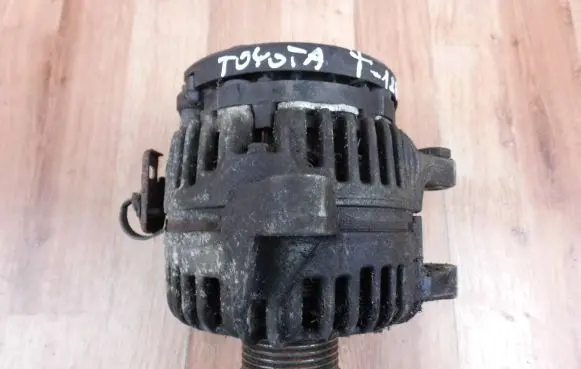 Toyota Avensis T250 Generator/alternator 270600H070A 270600H070