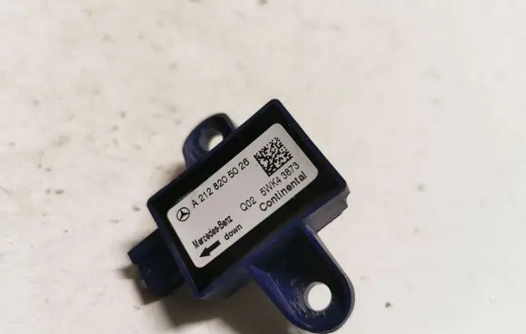 Mercedes-Benz E W212 Airbag deployment crash/impact sensor A2128205026
