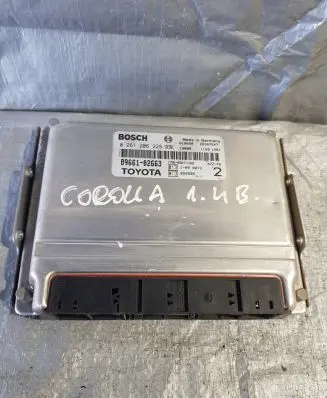 Toyota Corolla E120 E130 Engine control unit/module 8966102663