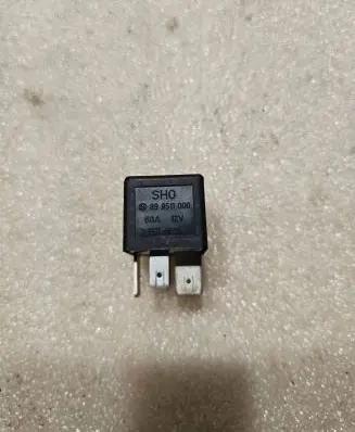 Volkswagen PASSAT B5 Other relay 899511000