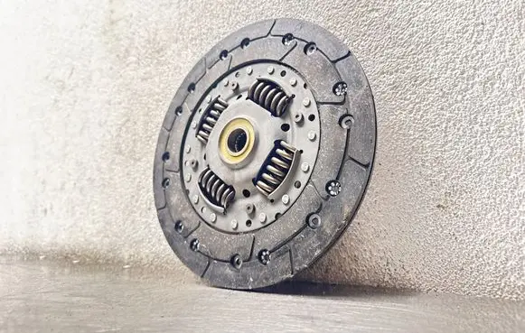 Opel Astra H Clutch pressure plate 322047510
