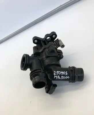 Thermostat/thermostat housing
