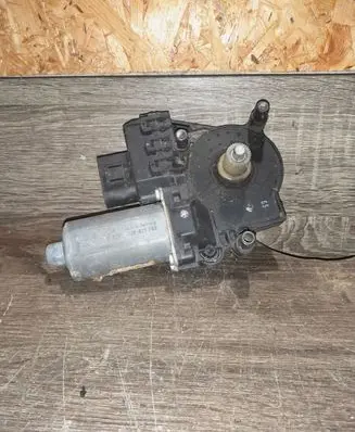 Audi A6 S6 C5 4B Rear window wiper motor 0130821785