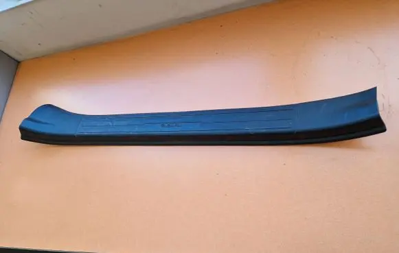 Subaru Forester SK Front sill trim cover 94060SJ040