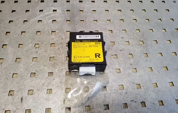 Toyota RAV 4 (XA20) Immobilizer control unit/module 8978042060