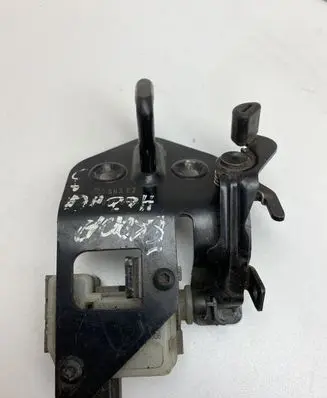 Skoda Octavia Mk2 (1Z) Tailgate/trunk/boot lock/catch/latch 1Z0827511C