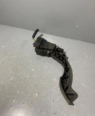 Mazda 3 I Accelerator throttle pedal 4M519F836AH 6PV00864101