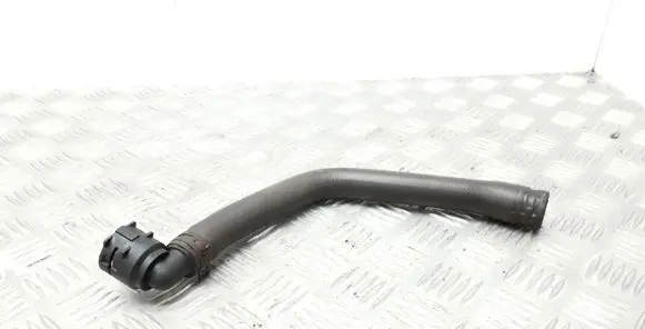 Volkswagen Tiguan Engine coolant pipe/hose 5N0121070J