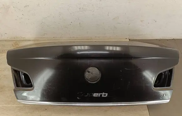 Tailgate/trunk/boot lid