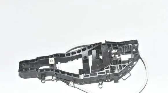 Rear door exterior handle/bracket