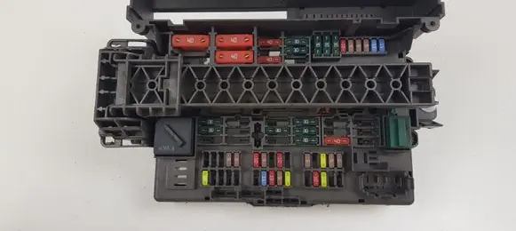 BMW Z4 E89 Fuse module 9154971 915497105