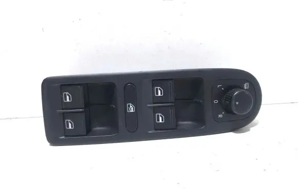 Volkswagen Golf VI Electric window control switch