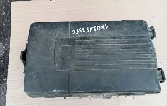Audi A3 S3 8P Battery box tray 1K0915335C
