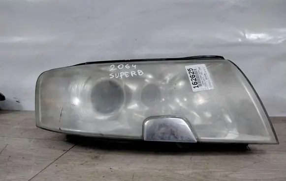 Skoda Fabia Mk1 (6Y) Headlight/headlamp