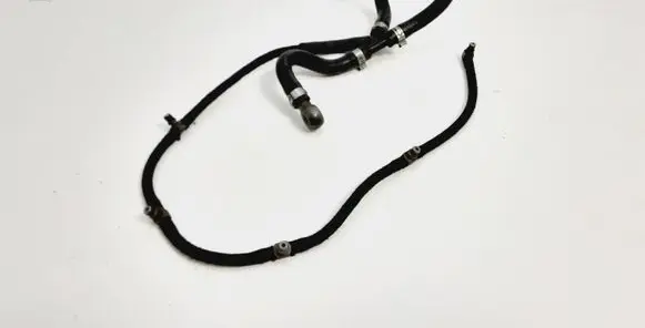 Volvo V70 Fuel main line pipe