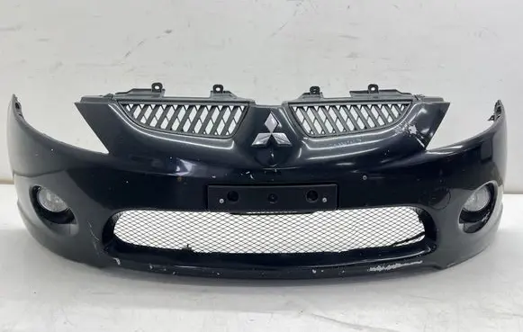 Mitsubishi Grandis Front bumper 