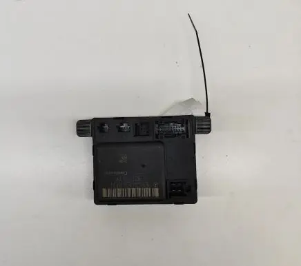 Mercedes-Benz Sprinter W906 Door control unit/module A9068204126