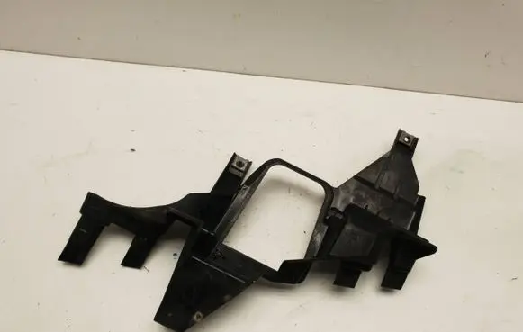 BMW 7 E65 E66 Headlight/headlamp mounting bracket 161698