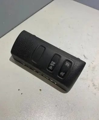 Renault Laguna II ESP (stability program) switch 8200026130 A1068512 226135