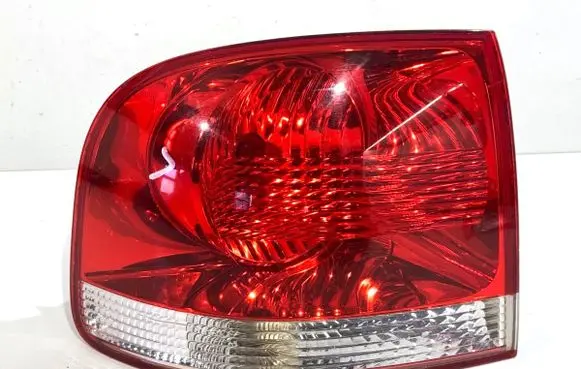 Volkswagen Touareg I Rear/tail lights 7L6945095K