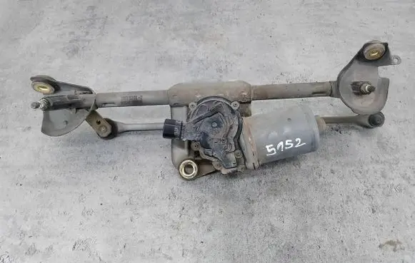 Toyota Yaris Front wiper linkage 