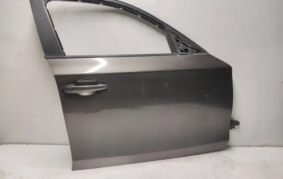 BMW 1 E81 E87 Front door 