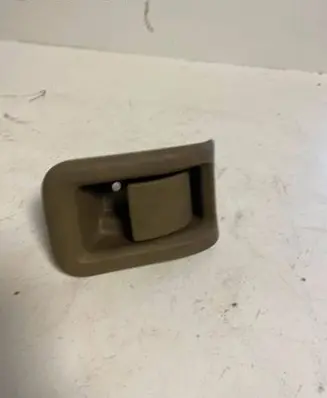 Volvo S80 Engine bonnet (hood) release handle 30779851