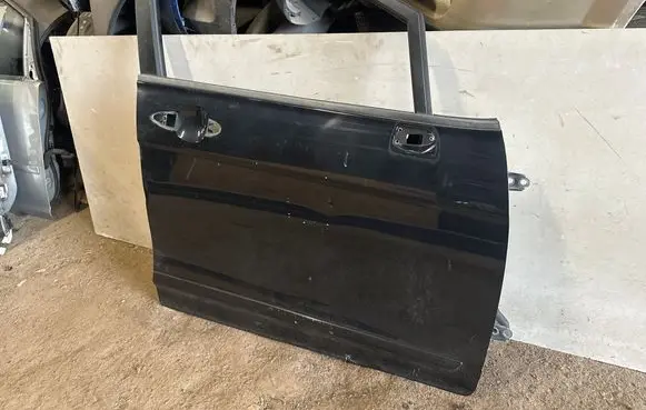 Honda FR-V Front door
