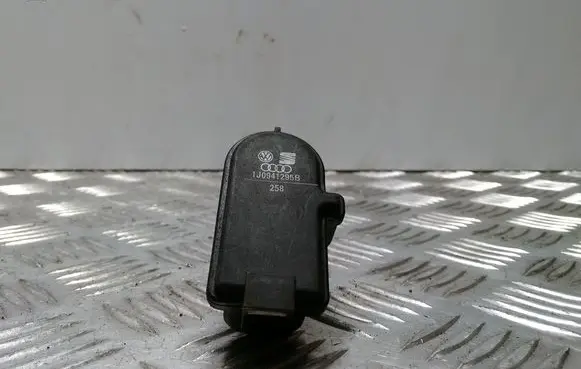 Volkswagen Golf IV Headlight level adjustment motor 1J0941295B
