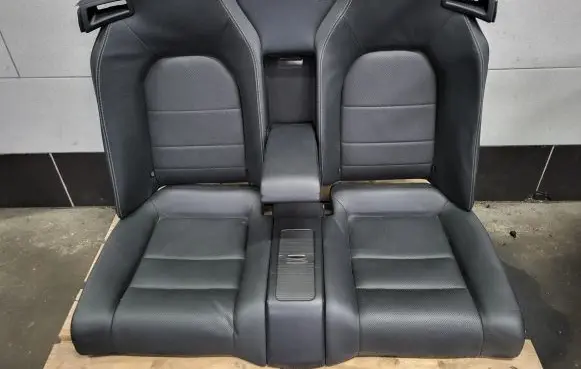 Mercedes-Benz E A207 Second row seats 