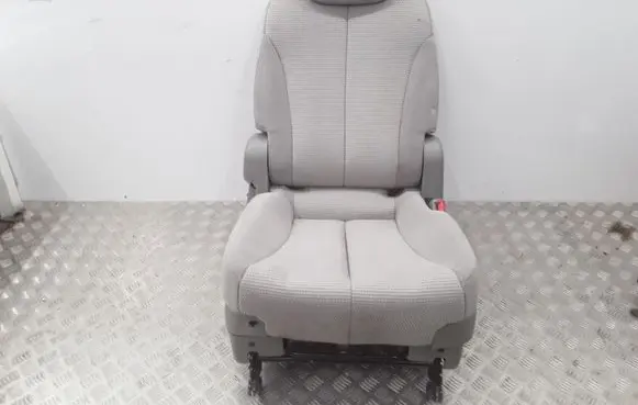 KIA Carnival Third row seats 