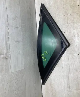 Opel Crossland X Rear side window 13478715