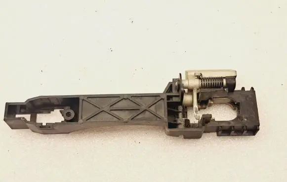 Nissan Qashqai Rear door exterior handle/bracket 80610EB300
