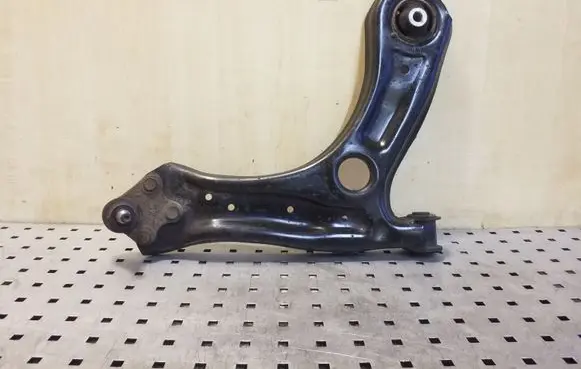 Seat Toledo IV (NH) Front lower control arm/wishbone 6R0407152F