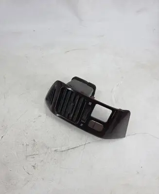 Mitsubishi Pajero Dashboard side air vent grill/cover trim MR40245102