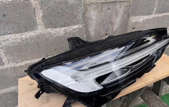 Volvo S60 Headlight/headlamp 32420502