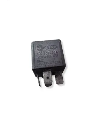 Seat Toledo II (1M) Other relay 8D0951253A V23134B52X301
